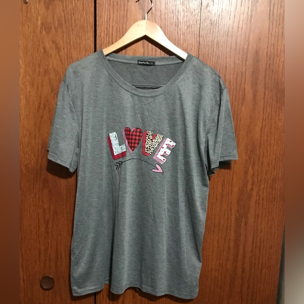 See You Shy Size 3XL Gray T-Shirt with Love Graphic Top Casual Wear